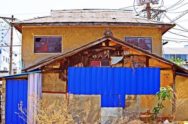 남주동 골목 옛 건물