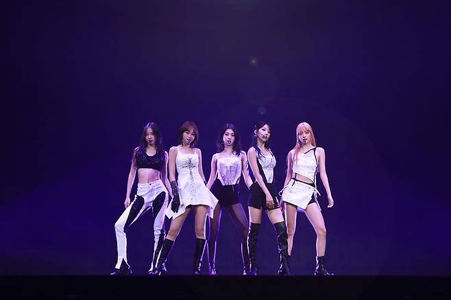 [서울=뉴시스] 르세라핌 첫 콘서트. 2023.08.13. (사진 = 쏘스뮤직 제공) photo@newsis.com *재판매 및 DB 금지