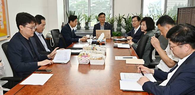 이양수 국민의힘 원내수석부대표가 14일 오후 서울 여의도 국회에서 열린 새만금 세계스카우트잼버리 관련 대책회의를 주재하고 있다. (공동취재사진) 2023.08.14. / 사진=뉴시스