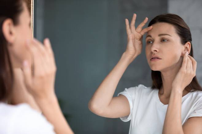 보통 귀나 이마, 발바닥, 성기 등에 살이 쪘다는 느낌은 받지 않는다. 실제로 이들 부위에 살이 잘 찌지 않기도 하다. 왜 살이 잘 안찔까? [사진=게티이미지뱅크]