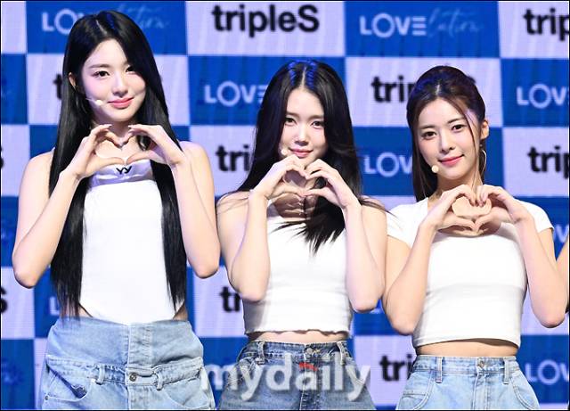 걸그룹 트리플에스 디멘션 러블루션 / 송일섭 기자 andlyu@mydaily.co.kr