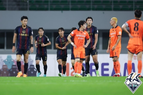 수원FC 윤빛가람의 골세리머니 [한국프로축구연맹 제공. 재판매 및 DB 금지]