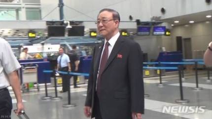 지난 2019년 日 NHK에 포착된 지재룡 전 주중 북한대사./사진=뉴시스