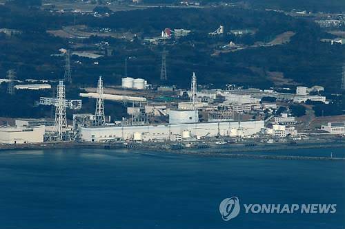 후쿠시마 원전  [도쿄 교도=연합뉴스 자료사진] 2011년 3월 17일 후쿠시마 원전 제1발전소 1·2·3·4호기(왼쪽부터) 모습. 2023.07.04