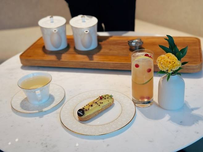 에클레어에 전통 식재료인 홍삼을 활용한 보양 디저트 / 사진= 권효정 여행+ 기자