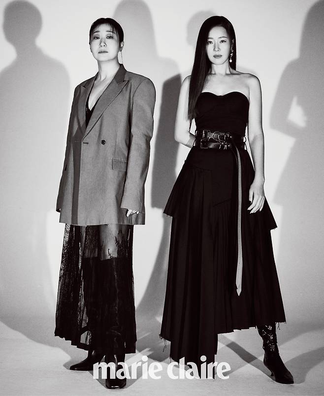 Actors Ra Mi-ran and Uhm Ji-wons pictorials have been released.Ra Mi-ran and Uhm Ji-won, the protagonists of the Tving original series Tokyo Gore Police The Intern, boasted a fascinating atmosphere through the September issue pictured with Marie Claire.In the public picture, Ra Mi-ran showed a chic charm by choosing a bold chain necklace in a loose shirt, and Uhm Ji-won showed elegant Feelings by mixing off-shoulder tops with comfortable Feelings pants.In the meantime, the two of them side by side, wearing different Feelings black dresses, staring at the camera with a forceful eye, and produced a sensual chemi with various facial expressions and poses.In particular, Ra Mi-ran attracted attention by showing a different mood full of charisma, contrary to the immaculate appearance of Go Get Revenge, which broke the gap of 7 years in Tokyo Gore Police The Intern and succeeded in re-employment with The Intern.Uhm Ji-won also caught the attention by completing the cold blood of Choi Ji-won, the head of the commodity planning department, who does not care about the success, with his deadly eyes and sophisticated styling.In an interview with the pictorial, Ra Mi-ran said that he chose the role of Get Revenge, saying, It was quite different from the characters Ive been in.The company life itself is unfamiliar to me, and Get Revenge was once a good MD at work. At first I was wondering if I would look good, but I wanted to express a different person. Uhm Ji-won expressed his love for Choi Ji-won, saying, I thought that support was worthy of respect and love for the days when I gave up and gave up many things while working hard to achieve my professional goals.IMBC  ⁇  Photo by Marie Claire