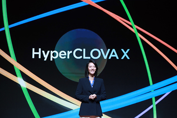 Naver Corp.’s Chief Executive Officer Choi Soo-yeon is making a presentation on the HyperCLOVA X at the Team NAVER Conference Dan 2023 held in Seoul on Aug. 24. [Courtesy of Naver]