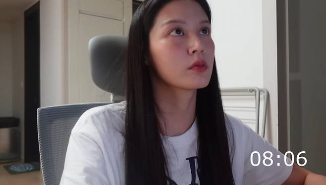 지난달 21일 조씨가 자신의 유튜브 채널에 올린 약 2시간 분량의 공부 영상. /사진=유튜브 채널 '조민' 캡처