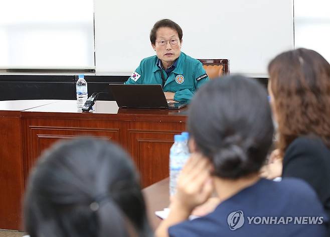 조희연 서울시교육감, 초등 경력 교사와 간담회 (서울=연합뉴스) 조희연 서울시교육감이 24일 오후 서울 종로구 서울시교육청에서 열린 '초등 경력교사 간담회'에서 발언하고 있다. 2023.8.24 [서울시교육청 제공. 재판매 및 DB 금지] photo@yna.co.kr