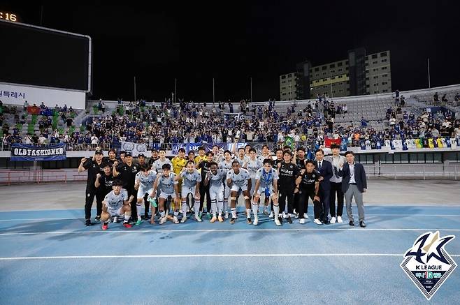 ▲ 인천이 오반석의 극장골에 힘입어 2-1 승리를 거뒀다. ⓒ한국프로축구연맹