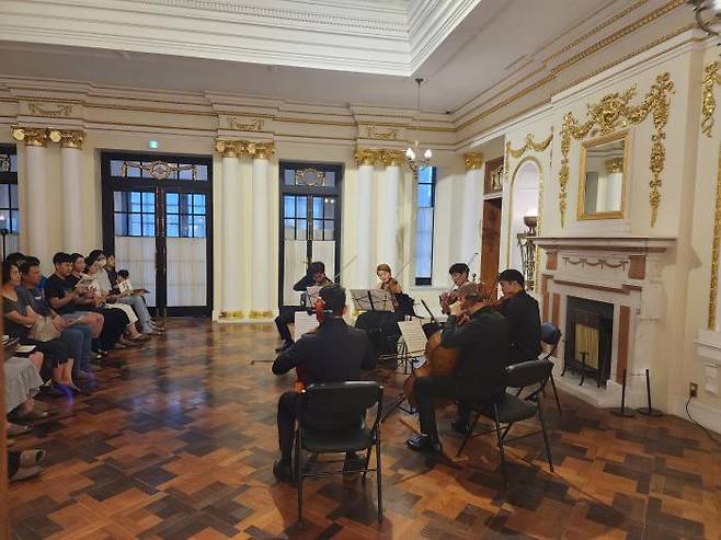 A Baroque concert in Deoksugung Palace will be held on the evening of September 7. The picture is a scene from the summer concert that was held in the palace in July. Courtesy of the Cultural Heritage Administration