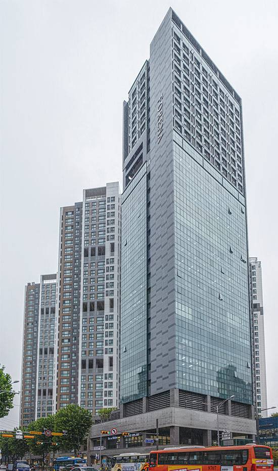 영등포구 신축 단지 ‘포레나영등포센트럴’ 전경. (윤관식 기자)