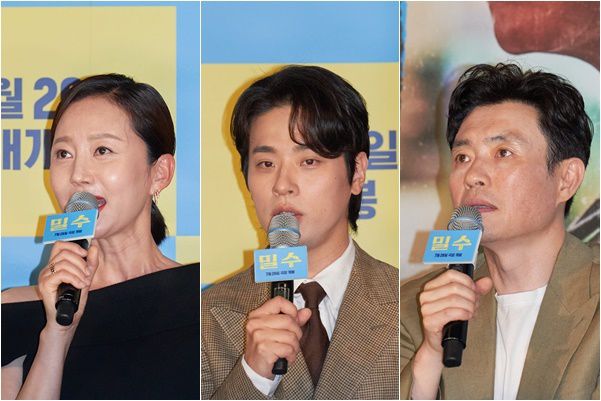 영화 '밀수' 출연 배우 염정아, 박정민 및 류승완 감독(왼쪽부터)./뉴스1