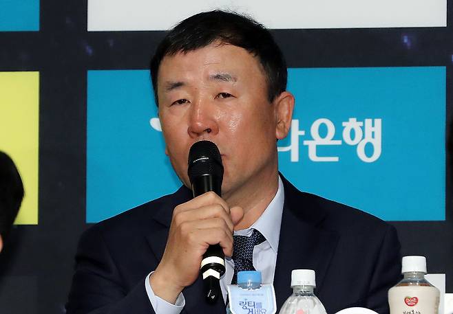 임종헌 전 안산그리너스FC 감독이 지난 2월 21일 서울 양재동 더케이호텔에서 열린 하나원큐 K리그2 2023 미디어데이에서 시즌에 임하는 각오를 밝히고 있다. /뉴스1