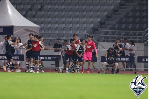 이랜드는 차승현의 극장골로 전남을 꺾고 10위로 올라섰다. [한국프로축구연맹 제공]