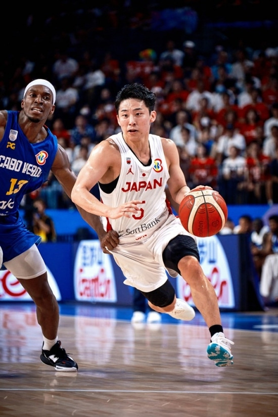 ‘아시아 최고 가드’ 카와무라 유키가 일본을 파리로 이끌었다. 사진=FIBA 제공