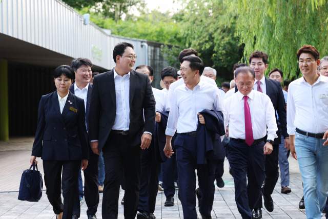 ▲국민의힘 김기현 대표를 비롯한 최고위원들이 31일 오전 전남 순천시 순천만국제정원박람회장을 방문하고 있다. 최고위는 이날 순천에서 현장 최고위를 열었다. ⓒ연합뉴스