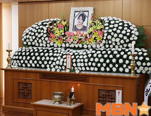 故 은비가 스케줄을 마치고 이동하던 중 빗길에서 미끄러지는 교통사고를 당했다.사진 = 사진공동취재단