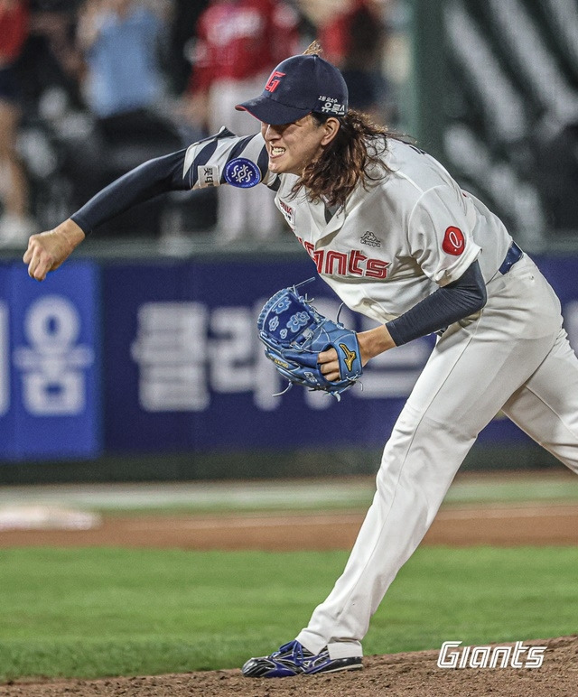 4일 부산 두산전에서 세이브를 올린 롯데 김원중. 사진=롯데 제공