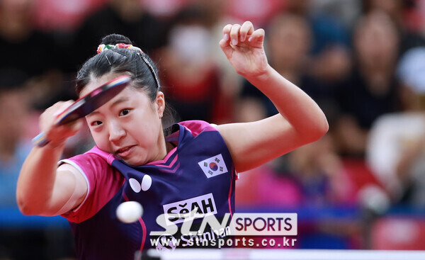 4일 오전 강도 평창돔경기장에서 열린 '제26회 국제탁구연맹(ITTF)-아시아탁구연합(ATTU) 평창아시아탁구선수권대회' 여자 단체전 8강전에 출전한 한국 여자 탁구 대표팀은 태국을 상대로 세트 3대0(3-0 3-2 0-0)으로 꺾고 4강전에 진출했다. 사진(평창)┃강명호 기자