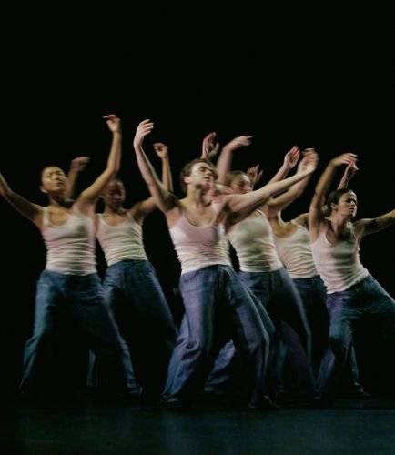 마티유 블라지가 디자인한 무대 의상을 입고 공연하는 댄서들. [사진 보테가 베네타]