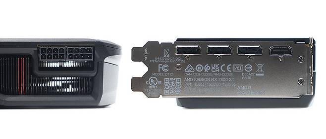 전원은 2개의 8핀 보조전원을 요구하며, 슬롯은 2.5개를 차지한다 / 출처=IT동아