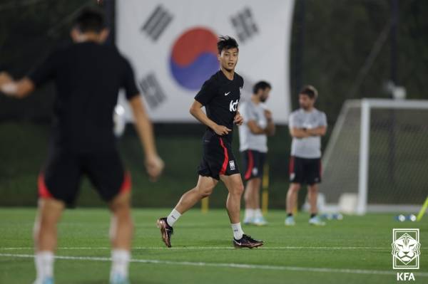 항저우 아시안게임 남자축구 대표팀 주장으로 선임된 백승호. 사진은 지난해 카타르 월드컵 훈련 모습. 사진=대한축구협회