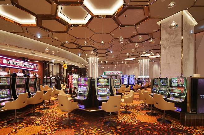 제주드림타워 카지노 내부 전경. /사진 제공=롯데관광개발