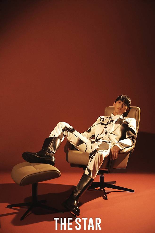 [사진 = 더스타 제공]