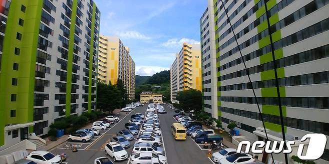 전남 화순군이 추진 중인 '청년·신혼부부 만원 임대주택 지원사업' 대상 아파트인 화순읍의 부영6차 아파트. ⓒ News1