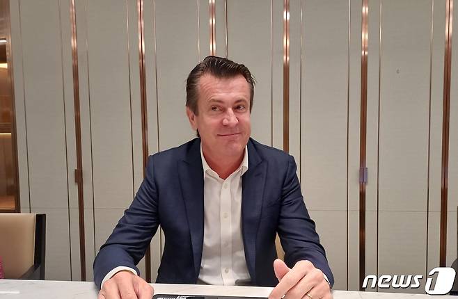 한국을 찾은 줄리안 고먼(Julian Gorman) 세계이동통신사업자연합회(GSMA) 아시아 태평양 지역 대표가 8일 서울 중구 웨스틴조선호텔에서 5세대 이동통신(5G)의 현황과 미래를 얘기했다. 2023.9.8/뉴스1 ⓒ News1 윤지원 기자