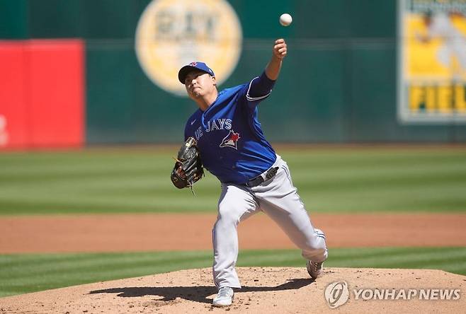 MLB에서 류현진의 장기계약 가능성을 공식 언급했다. 이는 매우 큰 의미가 있다. (사진 = 연합뉴스)