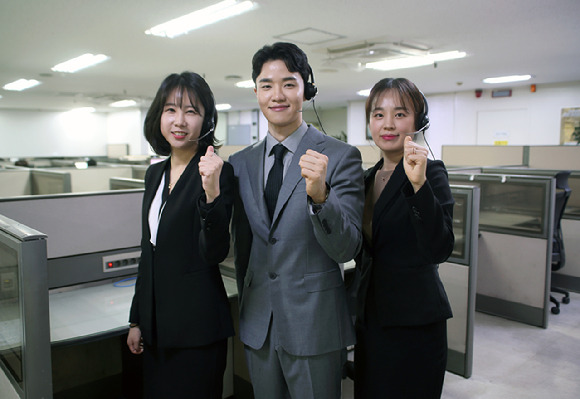 현대홈쇼핑이 10년 연속 콜센터 서비스 품질 1위 평가를 받았다. [사진=현대홈쇼핑]