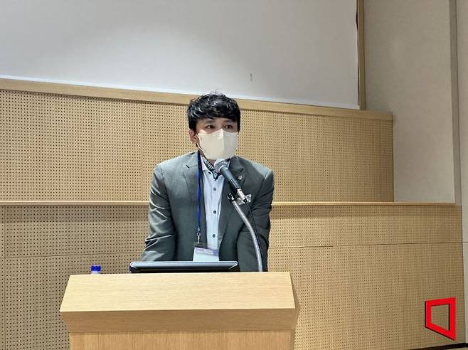 임진환 에임메드 대표가 8일 서울 송파구 서울아산병원에서 열린 대한수면의학 추계학술대회에서 발표하고 있다. [사진=이춘희 기자]