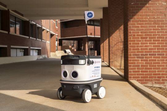 [사진 2] SK쉴더스 ‘AI순찰로봇’ SK쉴더스 제공