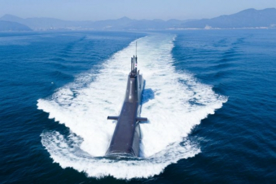 해군 잠수함사령부가 2018년 1월 23일 경남 진해 군항에서 7번째 손원일급 잠수함 ‘홍범도함’ 취역식을 거행했다.  해군 제공