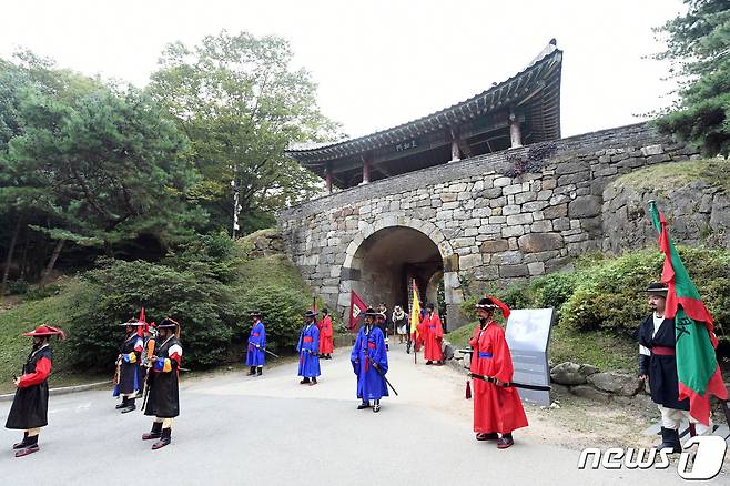 광주시가 코로나19 등으로 중단된 지 5년만에 남한산성이 품고 있는 호국의 역사와 문화를 알리기 위해 오는 15일부터 17일까지 제28회 남한산성문화제를 개최한다.(광주시 제공) ⓒ News1 김평석 기자