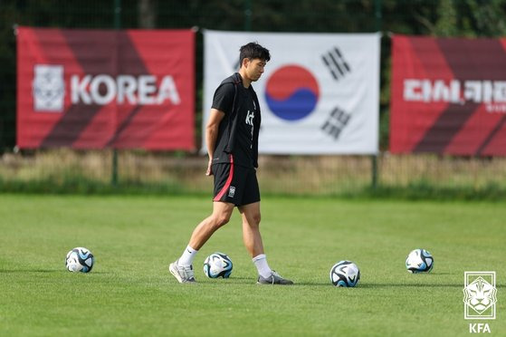 축구대표팀은 손흥민이라는 걸출한 해결사를 보유하고 있지만 A매치에서는 충분한 득점력을 보여주지 못 하고 있다. 사진 대한축구협회