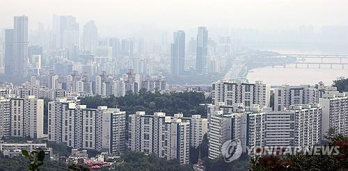 서울 남산에서 바라본 서울의 아파트 모습. 
[연합뉴스 자료사진]