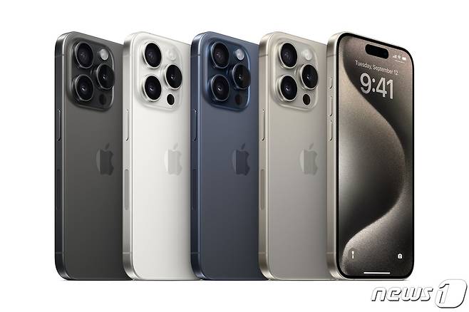 애플이 12일(현지시간) 미국 캘리포니아주 쿠퍼티노 본사에서 스페셜 애플 이벤트 ‘원더러스트’를 통해 아이폰15 시리즈를 공개했다. (애플 제공) 2023.9.13/뉴스1 ⓒ News1 김진환 기자