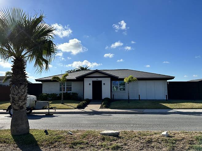 지난 8일(현지 시각) 보카 치카에서 찾은 일론 머스크가 거주하는 집의 모습. /보카치카=오로라 특파원