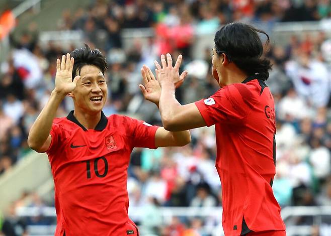 ▲ 축구대표팀이 사우디아라비아와 평가전을 치렀다. 조규성은 머리로 골맛을 봤다. ⓒ연합뉴스/REUTERS