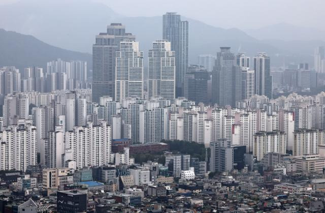 서울 강남구 무역센터에서 바라본 아파트 단지. 뉴스1