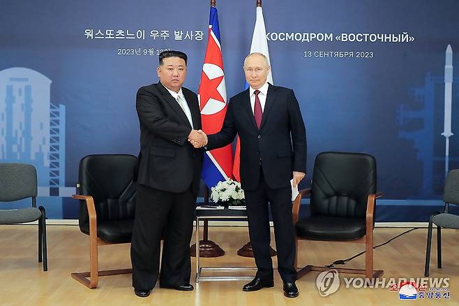 북한 김정은, 푸틴 대통령과 회담 (평양 조선중앙통신=연합뉴스) 김정은 북한 국무위원장이 13일(현지시간) 러시아 아무르주 보스토치니 우주기지에서 블라디미르 푸틴 러시아 대통령과 정상회담을 했다고 조선중앙통신이 14일 보도했다. 2023.9.14 
    [국내에서만 사용가능. 재배포 금지. For Use Only in the Republic of Korea. No Redistribution] nkphoto@yna.co.kr