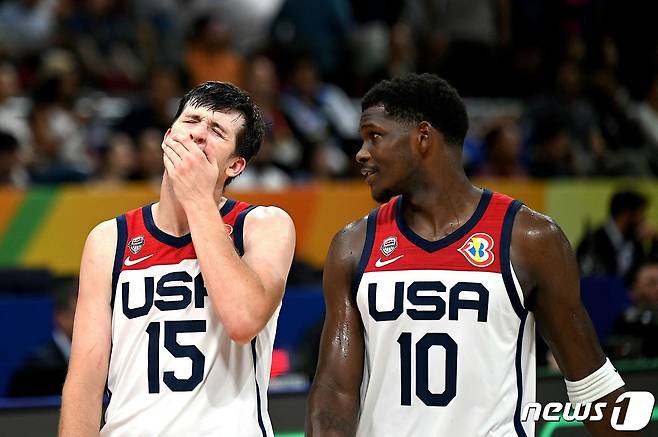 2023 농구 월드컵에서 노메달에 그친 미국 대표팀. ⓒ AFP=뉴스1