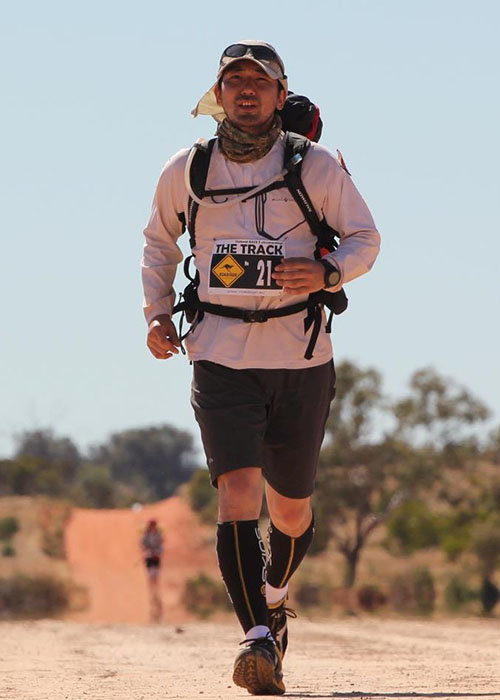 유지성 대표가 사막을 질주하고 있다. 2002년부터 6박7일간 250km를 달리는 사막마라톤에 참가하기 시작한 그는 2019년 이후 4년만에 24일(현지시간) 시작하는 칠레 아타카마사막마라톤에 출전한다. 유지성 대표 제공.