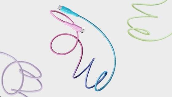 스마트폰 액세서리 브랜드 케이스티파이가 아이폰15 출시에 맞춰 내놓은 충전 케이블. 색깔을 다양화하고 기능을 강화했다. 사진 케이스티파이