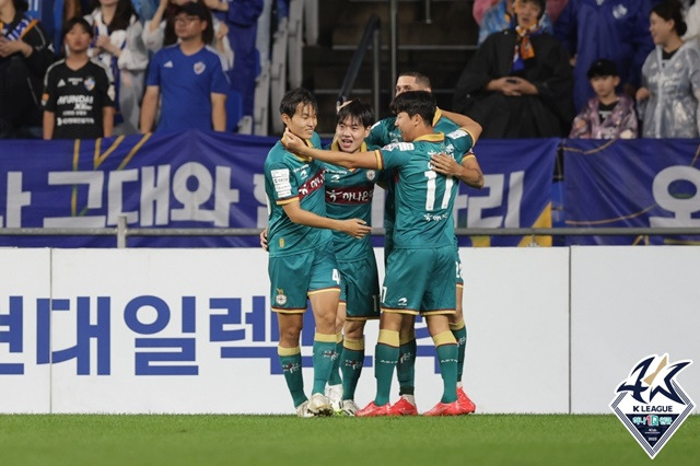 골 세리머니하는 대전하나시티즌 선수들. /사진=한국프로축구연맹 제공