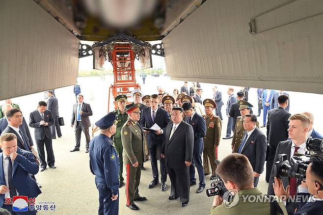 김정은, 블라디보스토크 방문 (평양 조선중앙통신=연합뉴스) 김정은 북한 국무위원장이 16일 러시아 블라디보스토크를 방문했다고 북한 관영 조선중앙통신이 17일 보도했다.2023.9.17 
    [국내에서만 사용가능. 재배포 금지. For Use Only in the Republic of Korea. No Redistribution] nkphoto@yna.co.kr