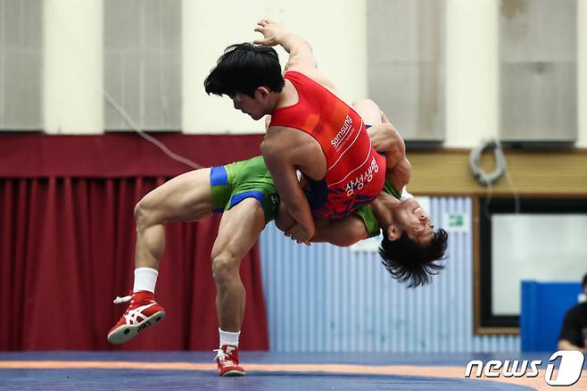 레슬링 국가대표팀 정한재(초록 유니폼). /뉴스1 DB ⓒ News1 유승관 기자